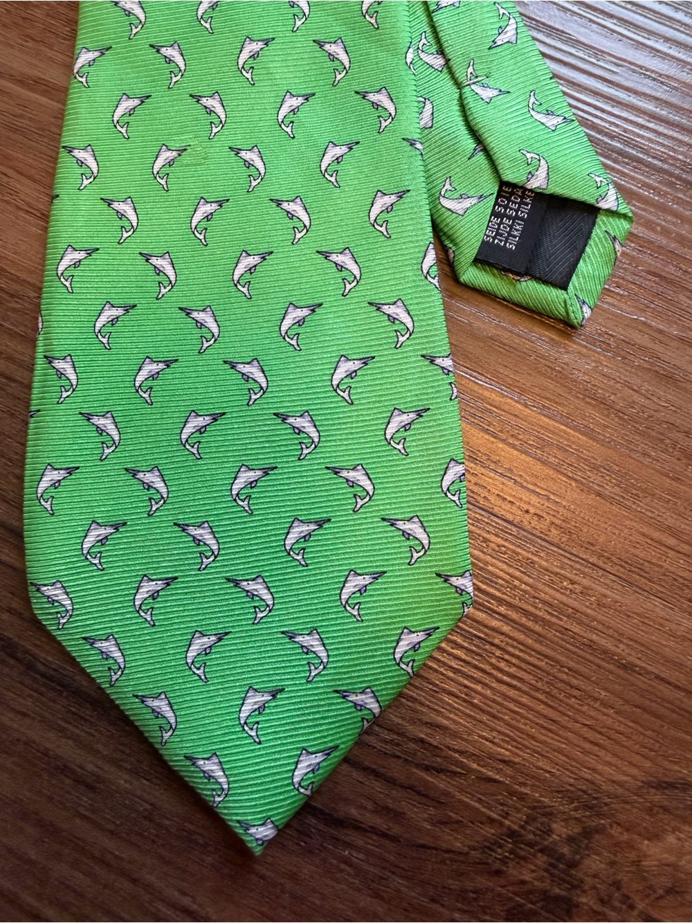 Cape Cod Neckwear Green Fish-Pattern Men's 100% Silk Tie